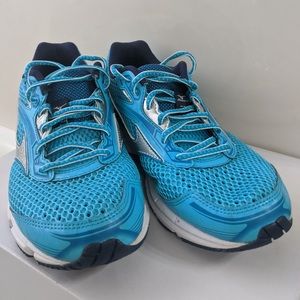Mizuno Wave Legend 3